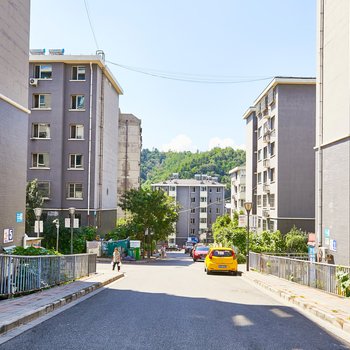 承德杨建新公寓