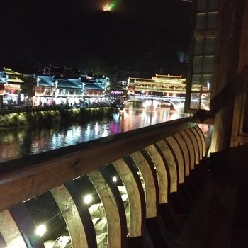 凤凰古城熊家小屋吊脚楼酒店提供图片