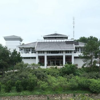 京山白鹿春舍酒店