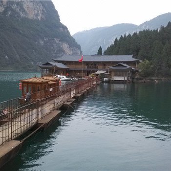 酉阳龚滩古镇水寨客栈