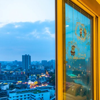 成都太古里听云普通公寓(染靛街店)酒店提供图片