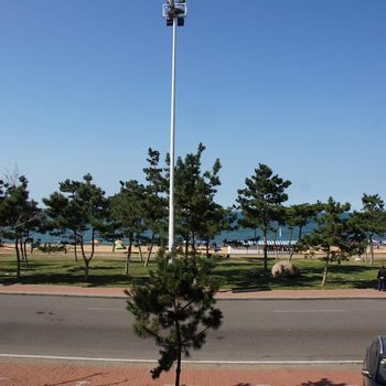 微蓝短租家庭公寓(威海金海湾花园店)
