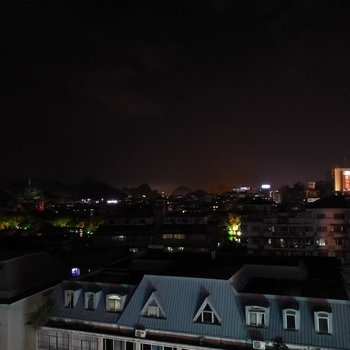桂林市中心两江四湖旁观景大床房房普通公寓酒店提供图片