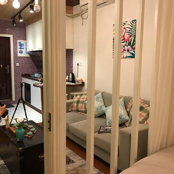 上海洄流之家普通公寓(重庆南路店)酒店提供图片