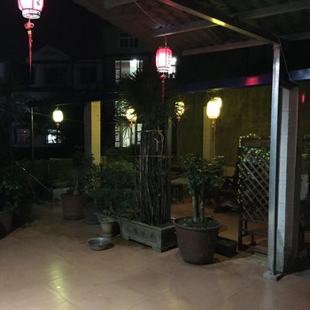 罗平萌青春酒店
