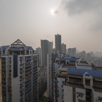 重庆解放碑安静小区家居2房普通公寓酒店提供图片