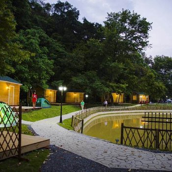 清远峰林墨客人文住宿酒店提供图片