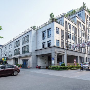 杭州岛主Luke公寓(缤纷儿童乐园分店)