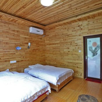 张家界木头屋客栈
