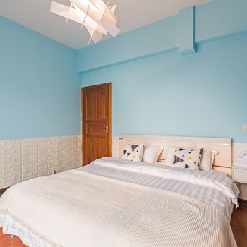 重庆猫头鹰7号·欢聚时光解放碑最中心公寓酒店提供图片