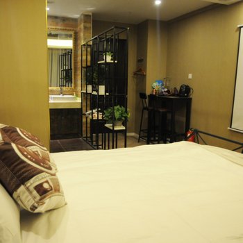 成都成都优家主题公寓(日月大道光华北一路口店)酒店提供图片