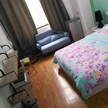 上海赵女士公寓(街坊路与唐安路交叉口分店)酒店提供图片