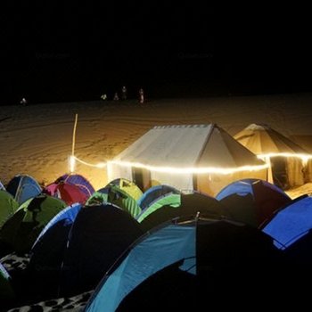敦煌鸣沙山沙漠住宿