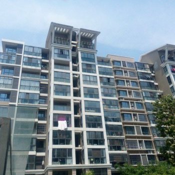 潮男连锁公寓(南京翠屏紫气钟山店)