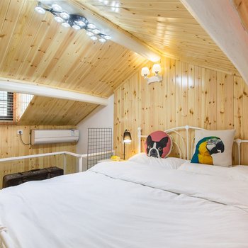 上海人民广场-双复式LOFT老弄堂石库门一居室老洋房(永嘉路店)酒店提供图片