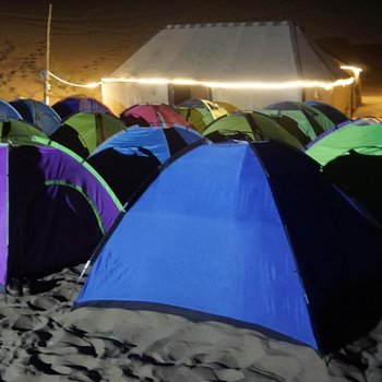 敦煌鸣沙山国际沙漠露营基地酒店提供图片