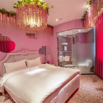 天鹅恋情侣主题酒店(西安小寨店)酒店提供图片