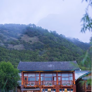 泸沽湖缦山里格心晴客栈(原里格缦山花园客栈)