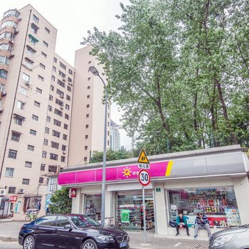 上海benny之家酒店式公寓(淡水路店)酒店提供图片