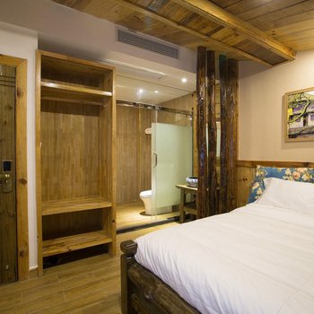 张家界虫二客栈酒店提供图片