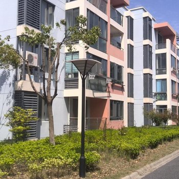 如意久久家庭公寓(上海临港新城店)