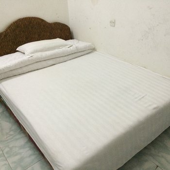 武汉何姐公寓式酒店(汉口火车站白金领域店)