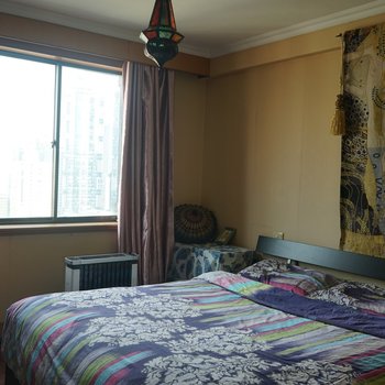上海候鸟居-毗邻复旦财大朝北小房间公寓(商城路分店)酒店提供图片