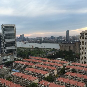 旅途中的温馨小家公寓(上海馨园店)