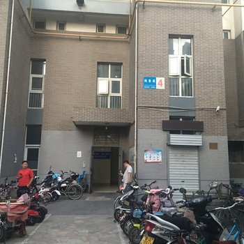 济南雪花民宿(经二路分店)