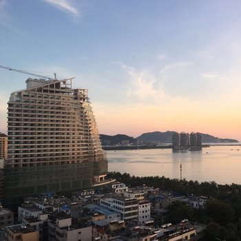 三亚湾海月广场椰梦长廊看海几何公寓(中路分店)