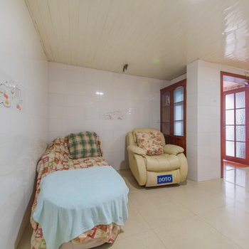 重庆解放碑安静小区家居2房普通公寓酒店提供图片