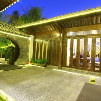 丽江古城紫庐观景客栈