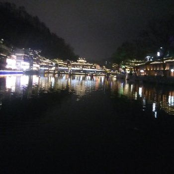 很简单·民宿(凤凰金坪路店)酒店提供图片