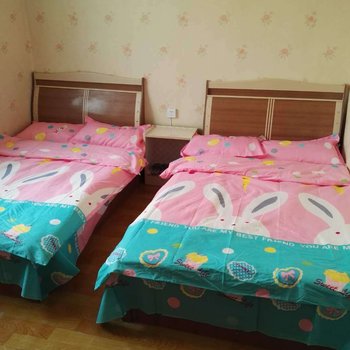 格尔木旮旯小屋青年驿站
