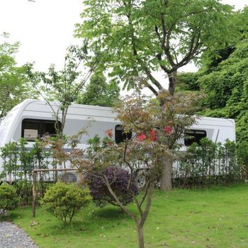 武汉龙灵山森林房车营地