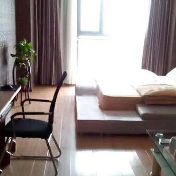废弃正定柏拉图主题公寓