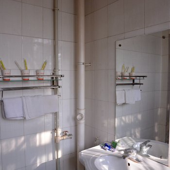 ���߽�Ȫ���ݾƵ��ṩͼƬ