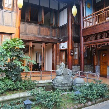峨眉山好多熊猫酒店