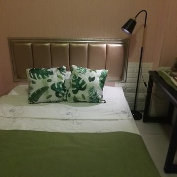 新起点旅馆(武汉光谷广场地质大学店)
