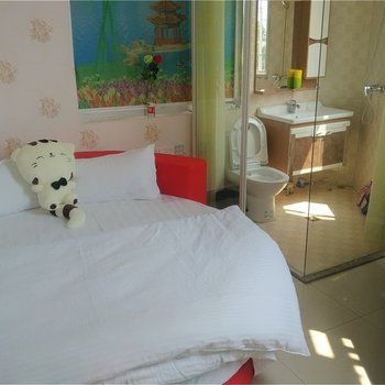 横店猫窝情侣公寓(秦王宫梦幻谷店)酒店提供图片