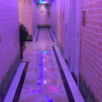 安顺安顺艾尚主题公寓酒店提供图片