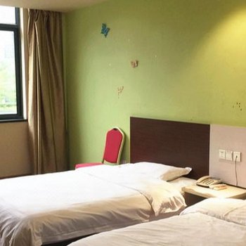 1375城市小屋旅馆(台州开元店)