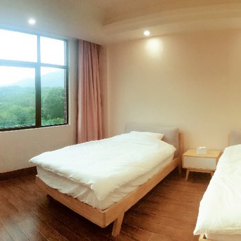 惠东沁山居美宿