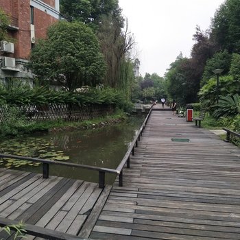 成都都江堰景区河边都市美丽洲小区公寓(2号店)