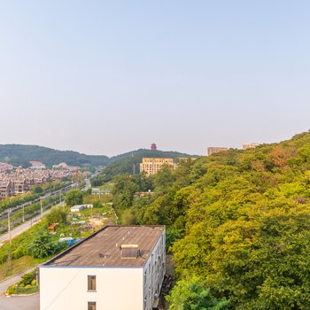 丹东江城温馨之家公寓(11号店)酒店提供图片