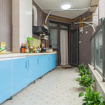 成都红色热情普通公寓(红星路四段店)酒店提供图片
