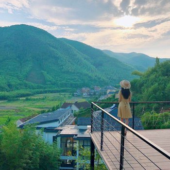 莫干山木木青舍·面朝山野半山观景台·泳池儿童滑梯亲子度假美宿