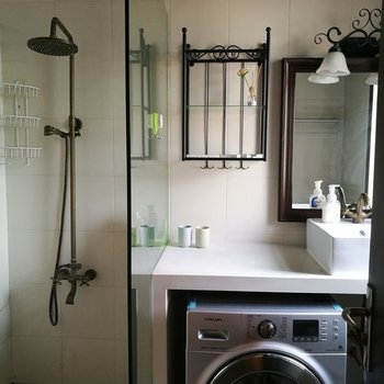 上海秋舍小宿特色民宿(东平路分店)酒店提供图片