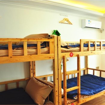 重庆六间房子全江景青年旅舍解放碑店酒店提供图片