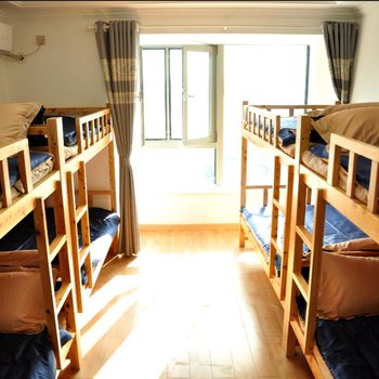 重庆六间房子全江景青年旅舍解放碑店酒店提供图片